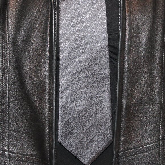 Elegant Grey Silk Neckwear TIE by Artisans Angkor NWT - Picture 2 of 7